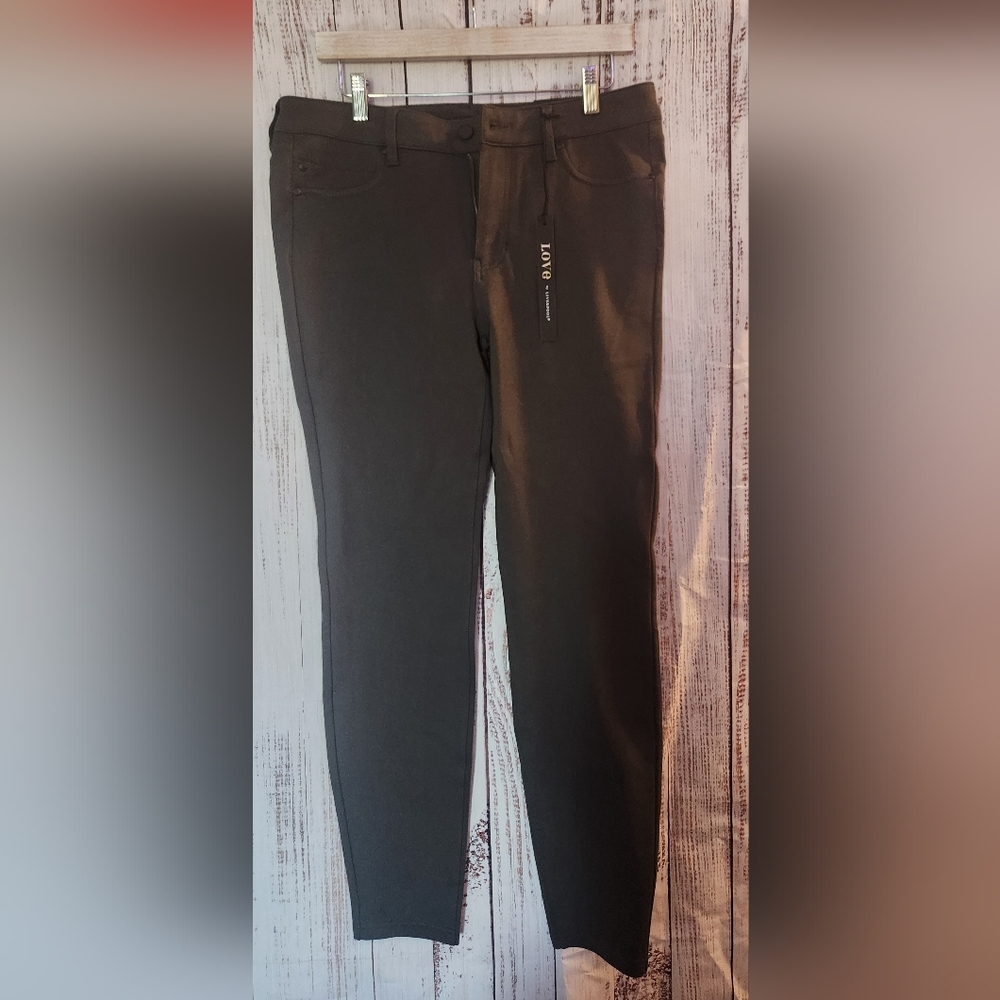 Liverpool Jeans Company Olive Chinos for Modern Comfort - Picture 1 of 5